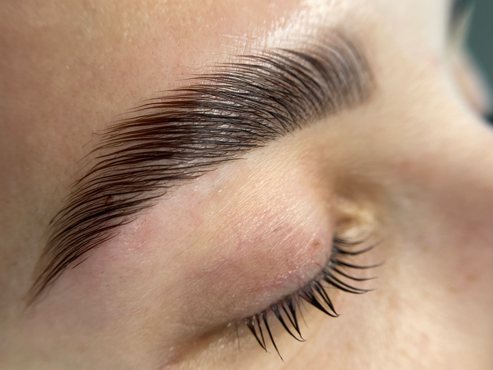 WHAT IS BROW LAMINATION?